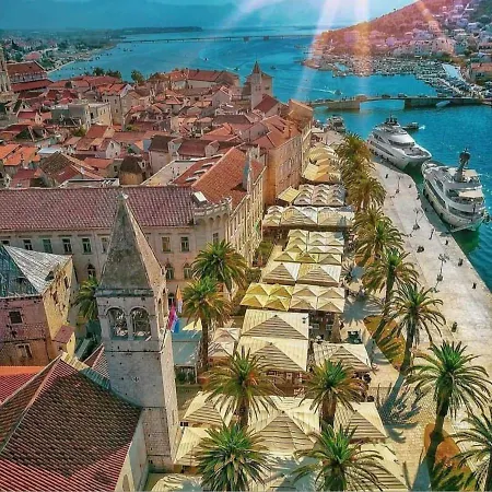 Apartman Perina Trogir Exterior photo