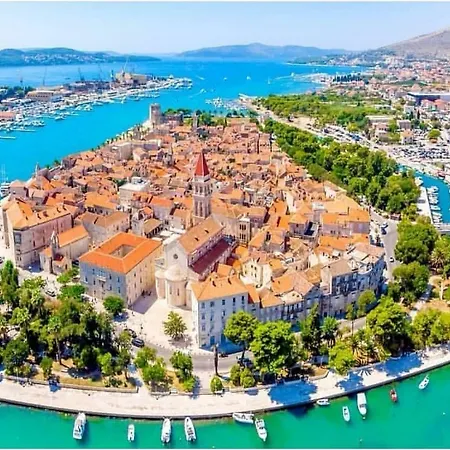 Apartman Perina Trogir Exterior photo